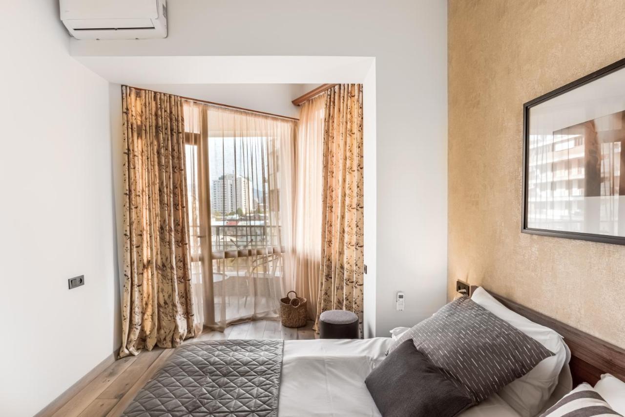 Hotelise I Gin Apartment Yerevan Exterior foto